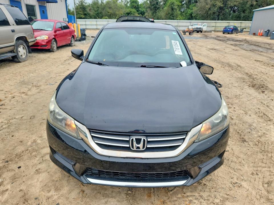 71810946 :رقم المزاد ، 1HGCR2F38DA091715 vin ، 2013 Honda Accord مزاد بيع