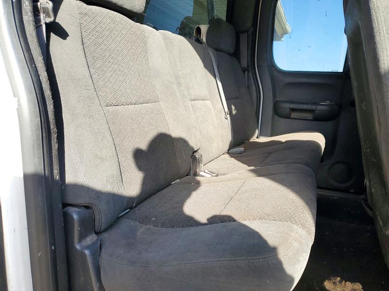 72805636 :رقم المزاد ، 1GCEC19J58Z135951 vin ، 2008 Chevrolet Silverado مزاد بيع