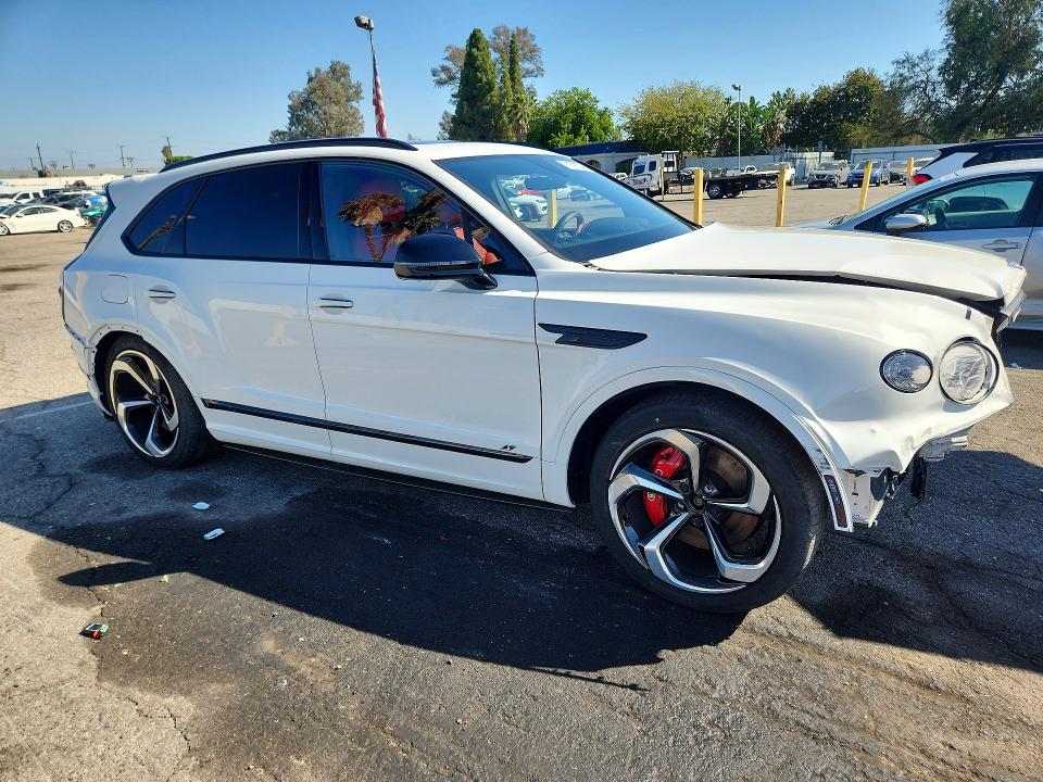 2023 Bentley Bentayga მანქანა იყიდება აუქციონზე, vin: SJAAT2ZV2PC022081, აუქციონის ნომერი: 71597346