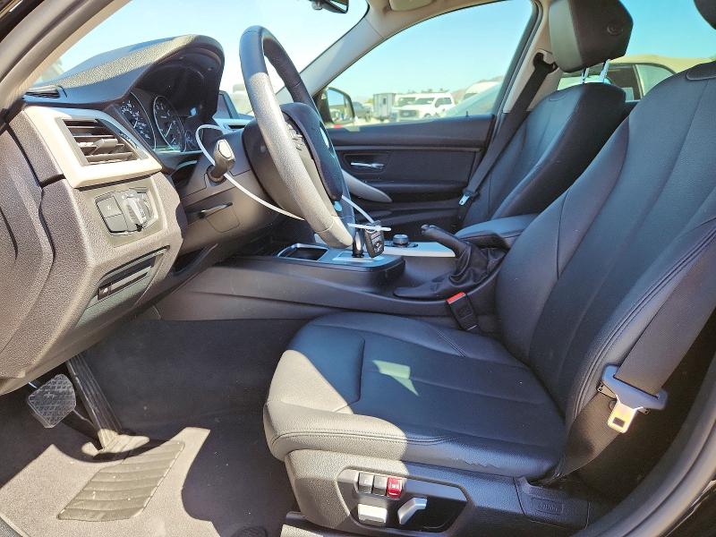 71074686 :رقم المزاد ، WBA8A9C59JAH14023 vin ، 2018 Bmw 320 مزاد بيع