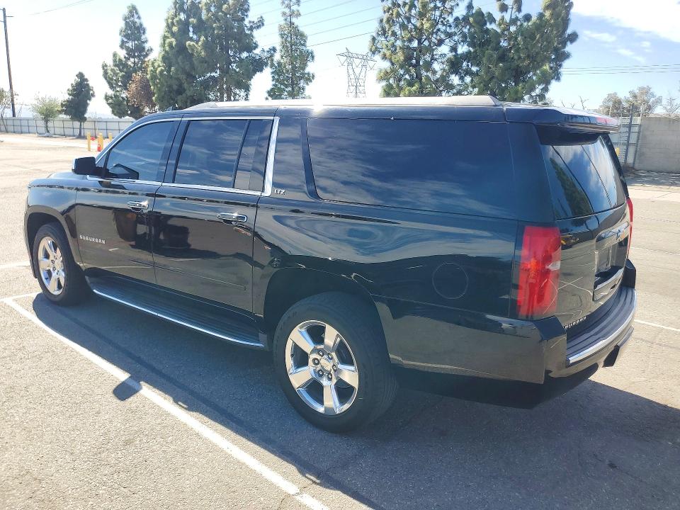 Продаж на аукціоні авто 2016 Chevrolet Suburban, vin: 1GNSCJKC0GR460916, номер лоту: 70140426