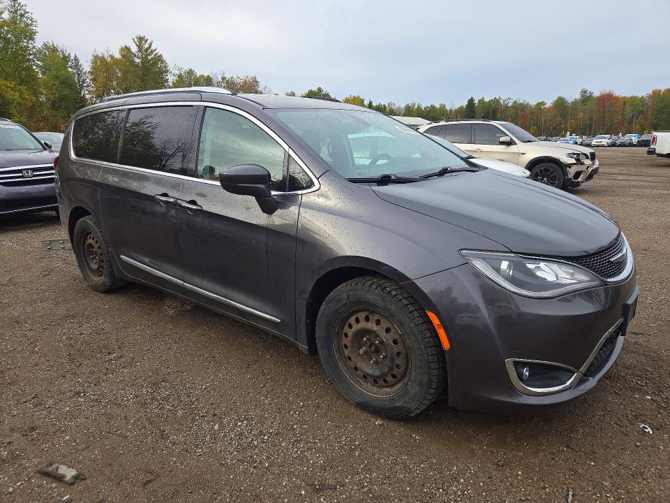 Продажа на аукционе авто 2017 Chrysler Pacifica, vin: 2C4RC1EG2HR784645, номер лота: 69896166