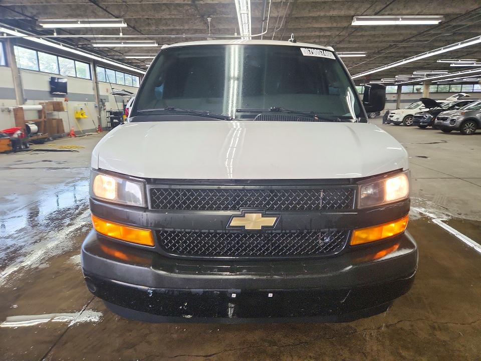 67905746 :رقم المزاد ، 1GCWGAFG0K1363010 vin ، 2019 Chevrolet Express G2500 مزاد بيع