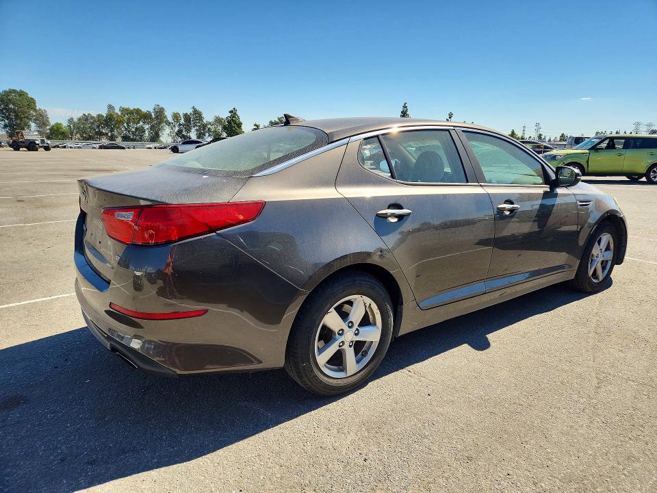 2015 Kia Optima მანქანა იყიდება აუქციონზე, vin: 5XXGM4A75FG392258, აუქციონის ნომერი: 71756076
