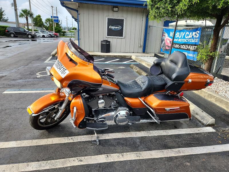 2015 Harley-davidson Flhtcu მანქანა იყიდება აუქციონზე, vin: 1HD1FCM14FB674218, აუქციონის ნომერი: 70669416