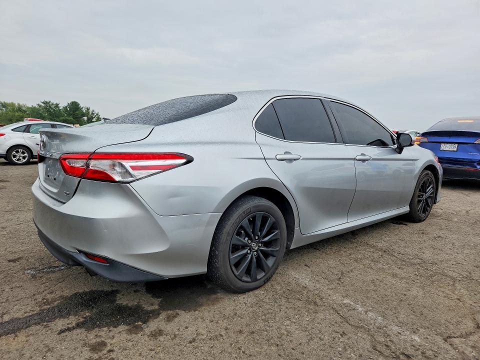 2018 Toyota Camry მანქანა იყიდება აუქციონზე, vin: JTNB11HK9J3016890, აუქციონის ნომერი: 71290616