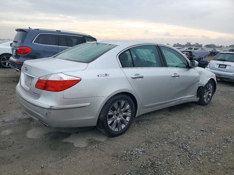 Auction sale of the 2009 Hyundai Genesis, vin: KMHGC46E09U040998, lot number: 73772766