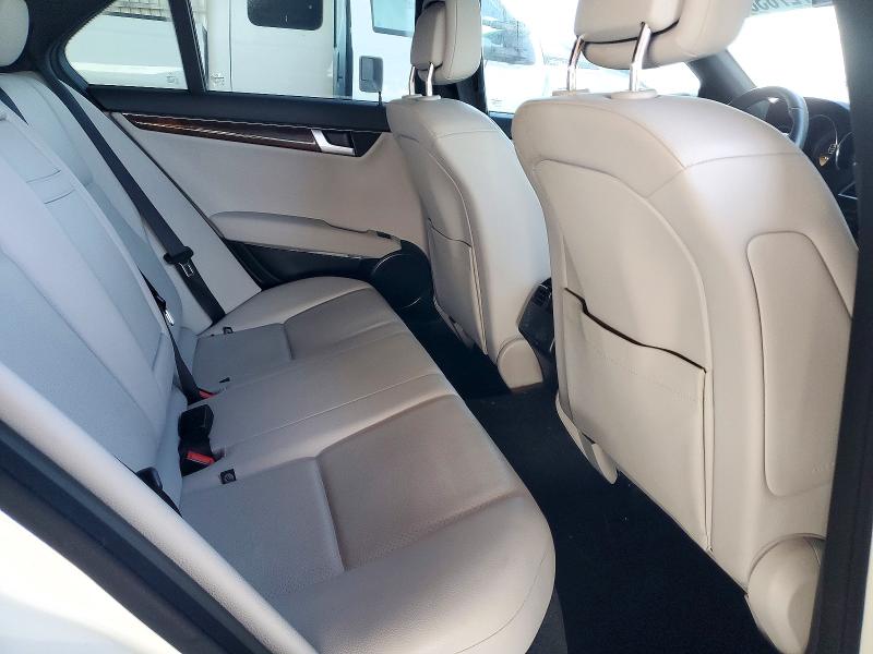 Продажа на аукционе авто 2012 Mercedes-benz C, vin: WDDGF4HB9CR192275, номер лота: 72783846