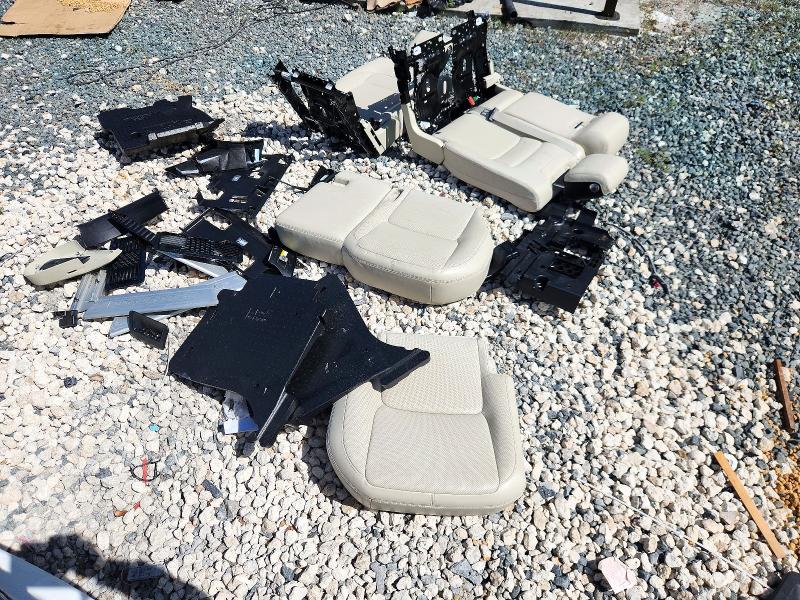 72240446 :رقم المزاد ، SALGS2RU4LA579656 vin ، 2020 Land Rover Range Rover مزاد بيع