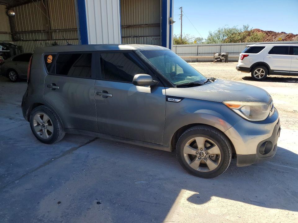 71304106 :رقم المزاد ، KNDJN2A29H7471262 vin ، 2017 Kia Soul مزاد بيع