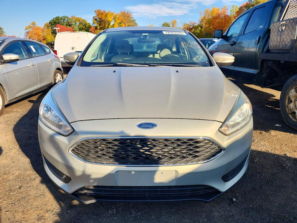 72923376 :رقم المزاد ، 1FADP3F22FL227288 vin ، 2015 Ford Focus مزاد بيع