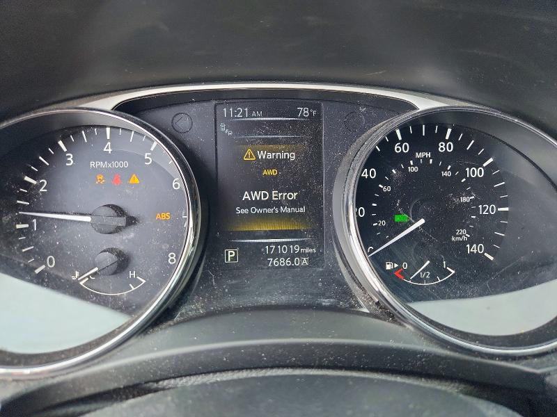 2015 Nissan Rogue მანქანა იყიდება აუქციონზე, vin: 5N1AT2MV6FC895817, აუქციონის ნომერი: 70799436