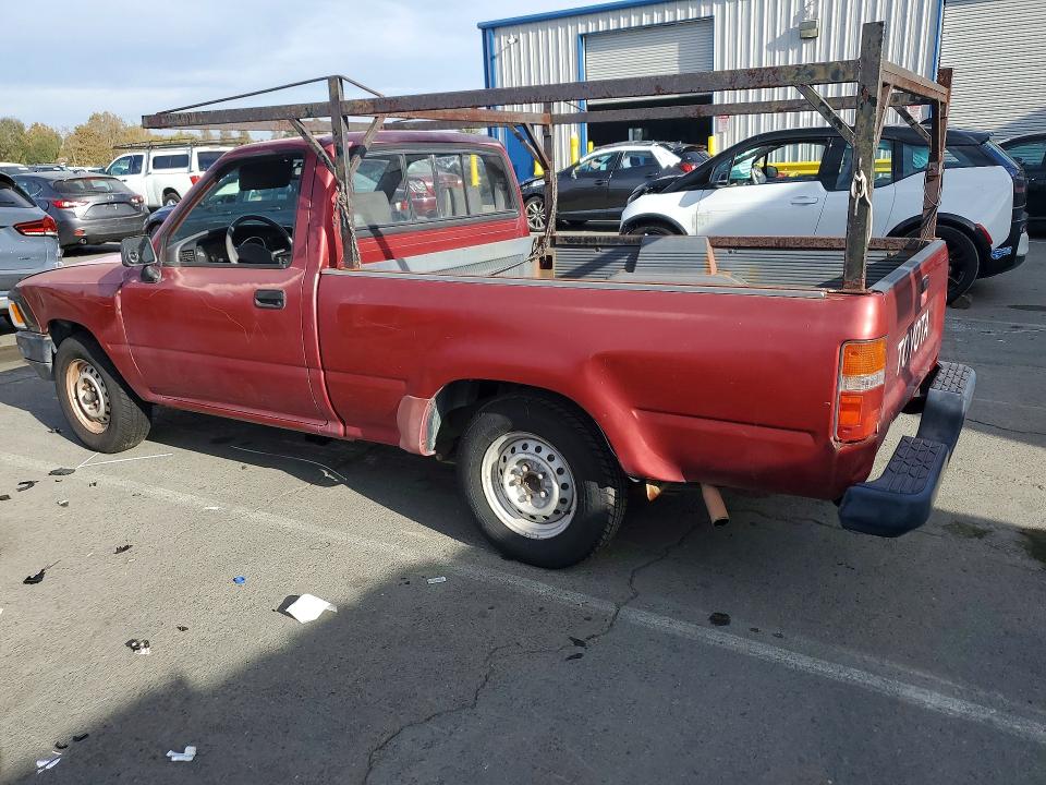 71637046 :رقم المزاد ، 4TARN81A2NZ022529 vin ، 1992 Toyota Pickup مزاد بيع