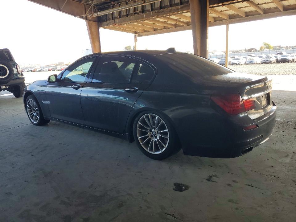 2014 Bmw 750 მანქანა იყიდება აუქციონზე, vin: WBAYE8C57ED136357, აუქციონის ნომერი: 70569976