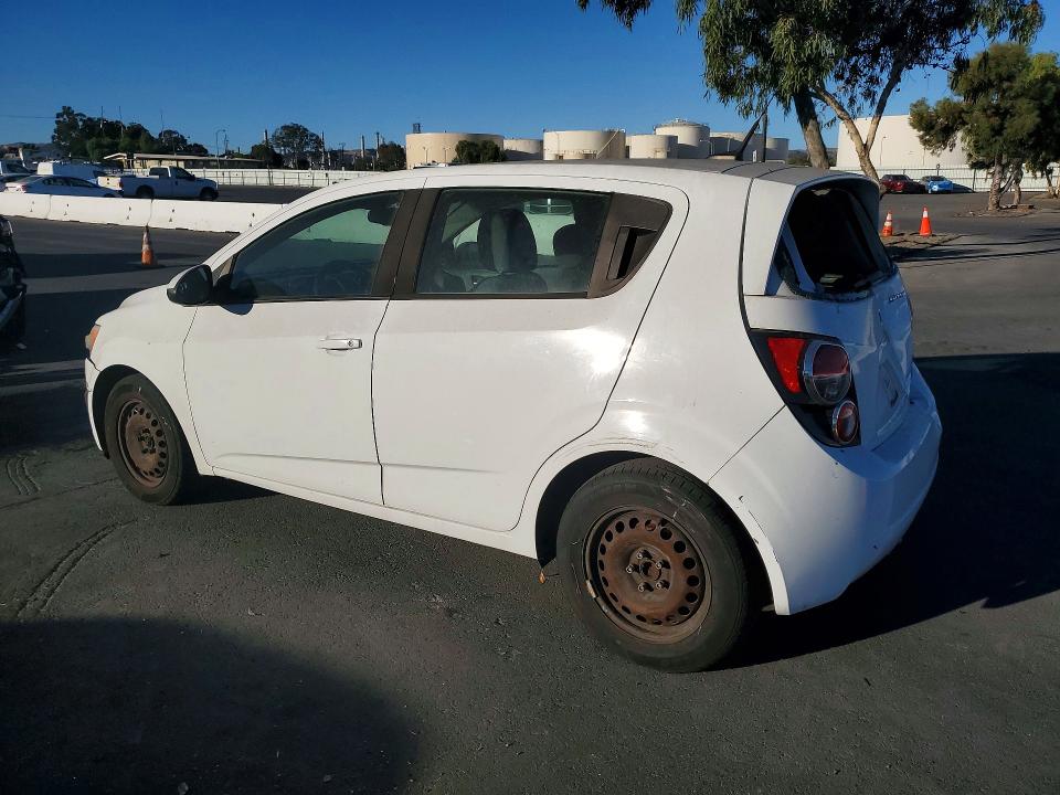 73359186 :رقم المزاد ، 1G1JA6SH0D4200035 vin ، 2013 Chevrolet Sonic مزاد بيع
