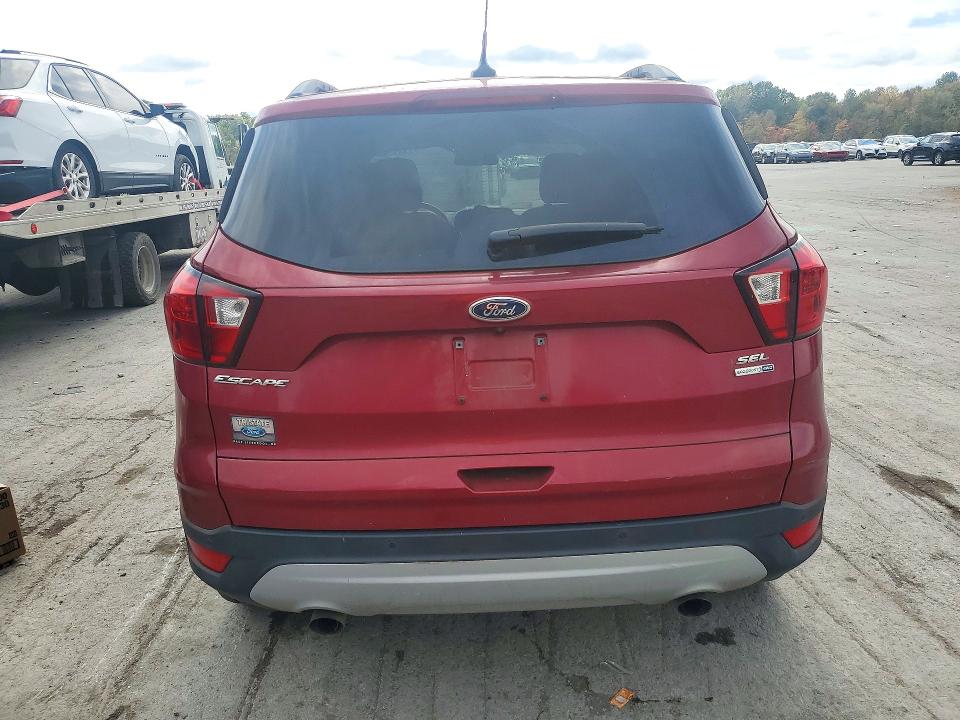2019 Ford Escape მანქანა იყიდება აუქციონზე, vin: 1FMCU9HD3KUA39556, აუქციონის ნომერი: 72729006
