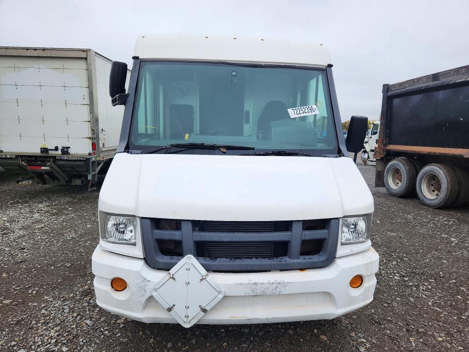2017 Isuzu Npr მანქანა იყიდება აუქციონზე, vin: JALB4T173H7W00426, აუქციონის ნომერი: 72252396