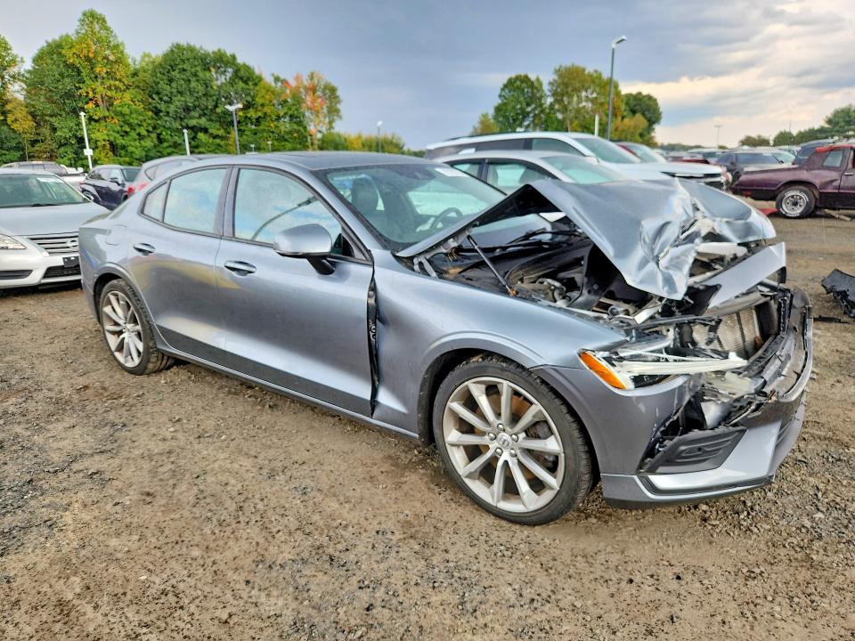 70720776 :رقم المزاد ، 7JRA22TK0LG039871 vin ، 2020 Volvo S60 مزاد بيع