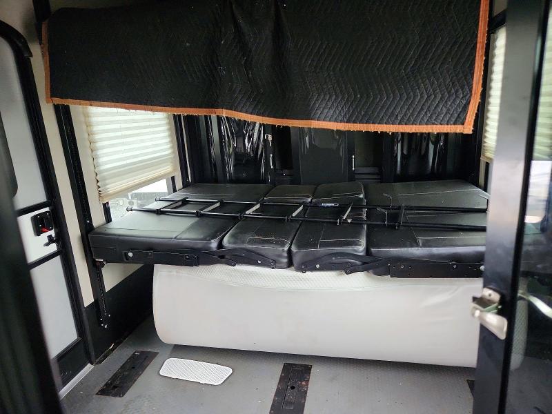 Продажа на аукционе авто 2017 Keystone Fuzion, vin: 4YDF36923HF810673, номер лота: 67076736