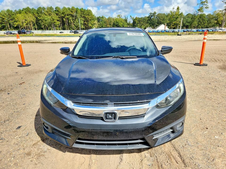 Продажа на аукционе авто 2017 Honda Civic, vin: 19XFC1F3XHE004357, номер лота: 71010506