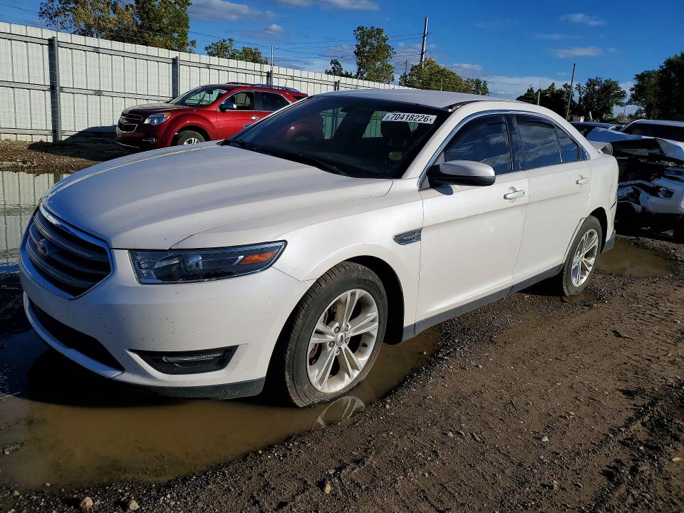 70418226 :رقم المزاد ، 1FAHP2H81GG157919 vin ، 2016 Ford Taurus مزاد بيع