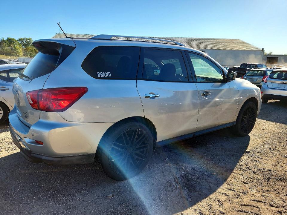 Продаж на аукціоні авто 2018 Nissan Pathfinder, vin: 5N1DR2MM0JC617362, номер лоту: 71665366