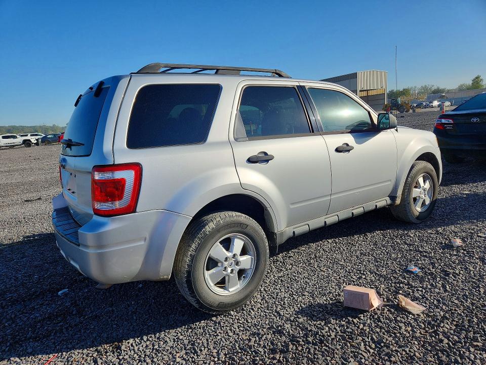 2010 Ford Escape მანქანა იყიდება აუქციონზე, vin: 1FMCU0D78AKD39079, აუქციონის ნომერი: 71024326