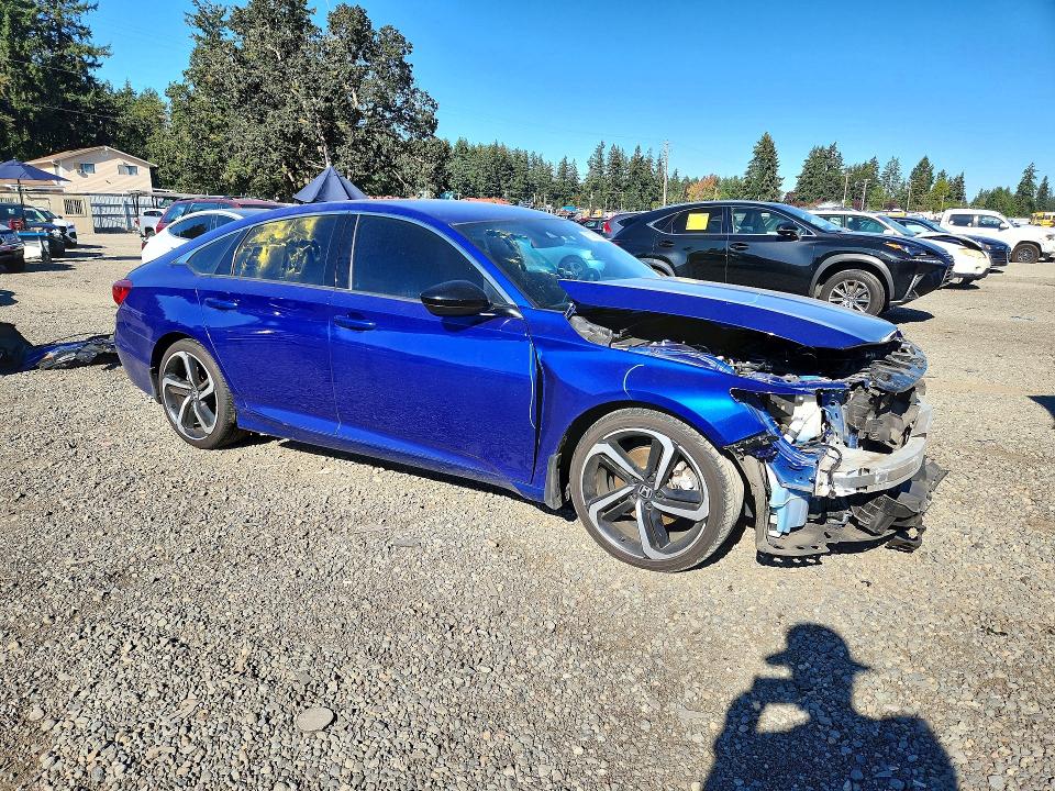 2022 Honda Accord მანქანა იყიდება აუქციონზე, vin: 1HGCV1F3XNA083686, აუქციონის ნომერი: 72758276