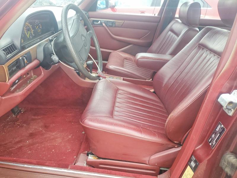 70569816 :رقم المزاد ، WDBCA25D7JA395872 vin ، 1988 Mercedes-benz 300 مزاد بيع