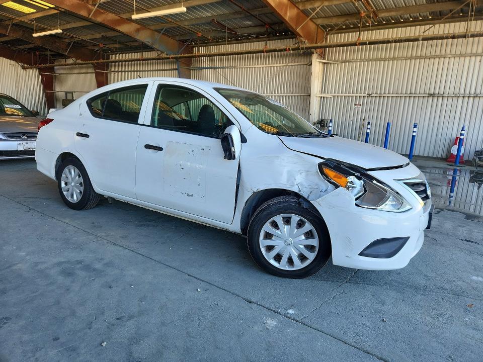 72089156 :رقم المزاد ، 3N1CN7AP6HL873837 vin ، 2017 Nissan Versa مزاد بيع