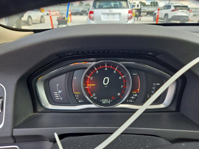 2017 Volvo S60 მანქანა იყიდება აუქციონზე, vin: LYV402HK9HB152795, აუქციონის ნომერი: 71350226