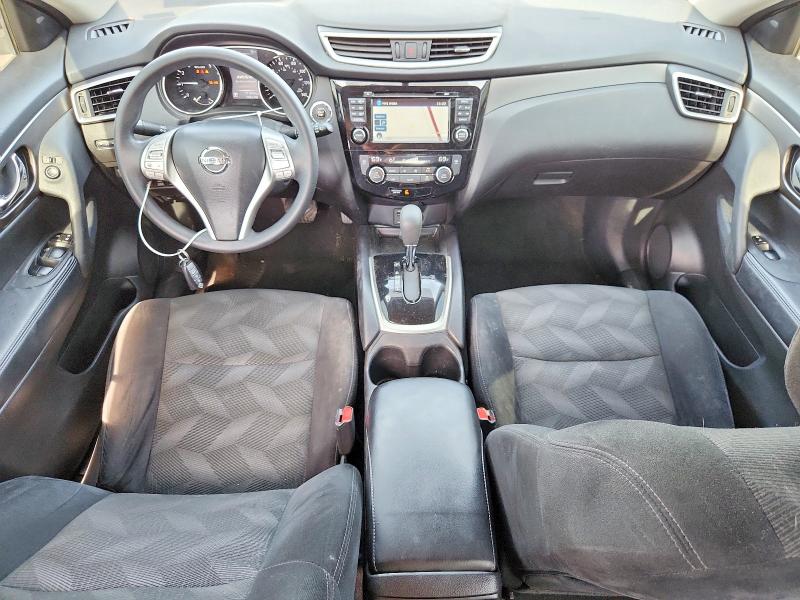 2015 Nissan Rogue მანქანა იყიდება აუქციონზე, vin: 5N1AT2MV6FC895817, აუქციონის ნომერი: 70799436