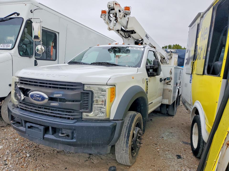 Auction sale of the 2017 Ford F450, vin: 1FDUF4GT2HDA05210, lot number: 59410216
