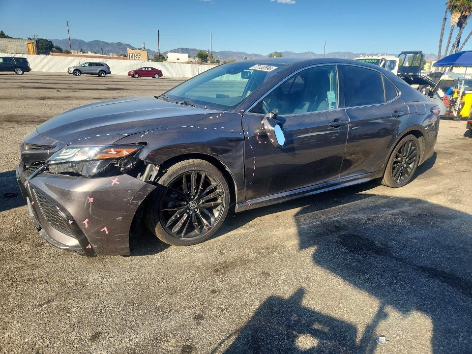 Auction sale of the 2021 Toyota Camry, vin: 4T1K61AK9MU604668, lot number: 72152596