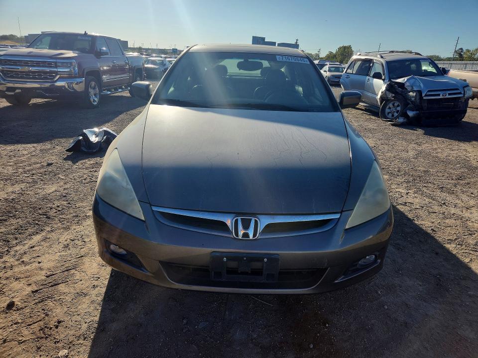Продажа на аукционе авто 2006 Honda Accord, vin: 1HGCM66506A050828, номер лота: 71670846