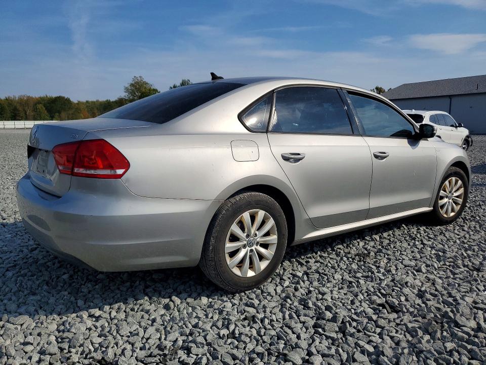 71396216 :رقم المزاد ، 1VWAT7A34EC108749 vin ، 2014 Volkswagen Passat مزاد بيع