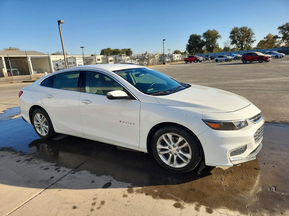 73388326 :رقم المزاد ، 1G1ZE5ST8GF306246 vin ، 2016 Chevrolet Malibu مزاد بيع