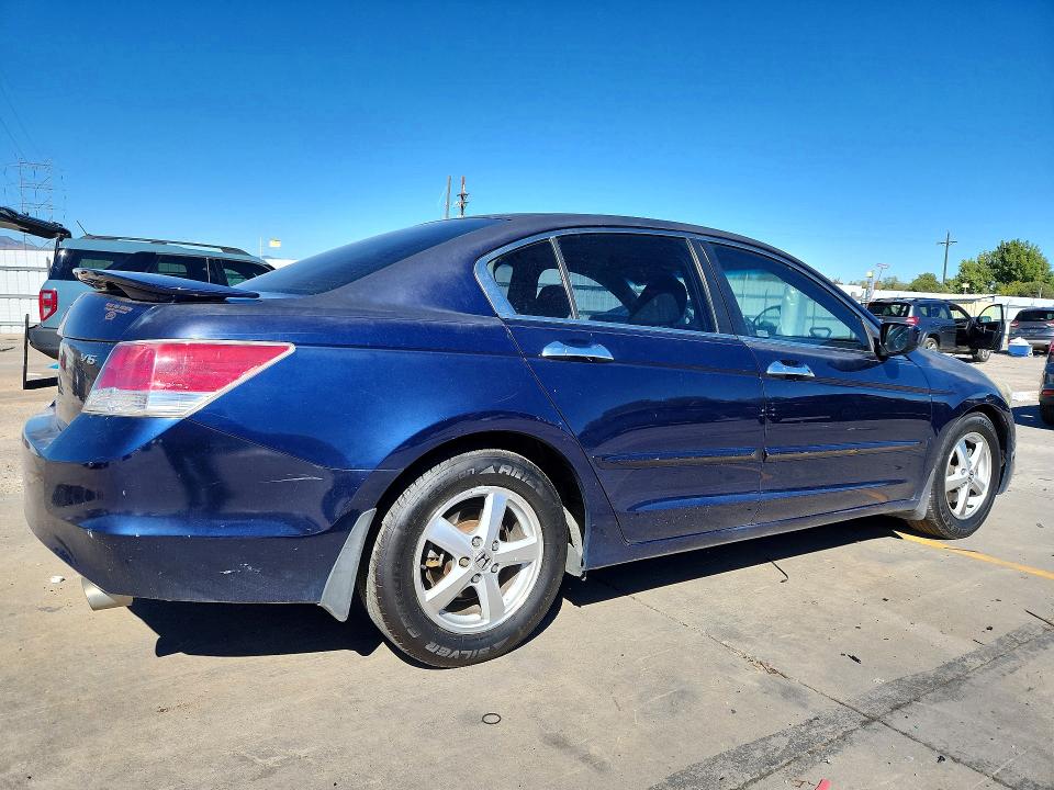 70772646 :رقم المزاد ، 1HGCP36798A087208 vin ، 2008 Honda Accord مزاد بيع