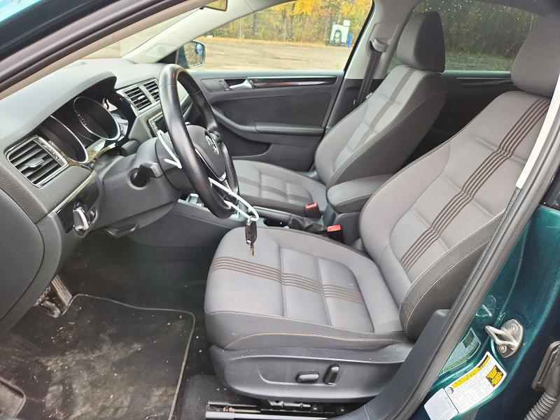Продажа на аукционе авто 2017 Volkswagen Jetta, vin: 3VWDB7AJ2HM245190, номер лота: 72591476
