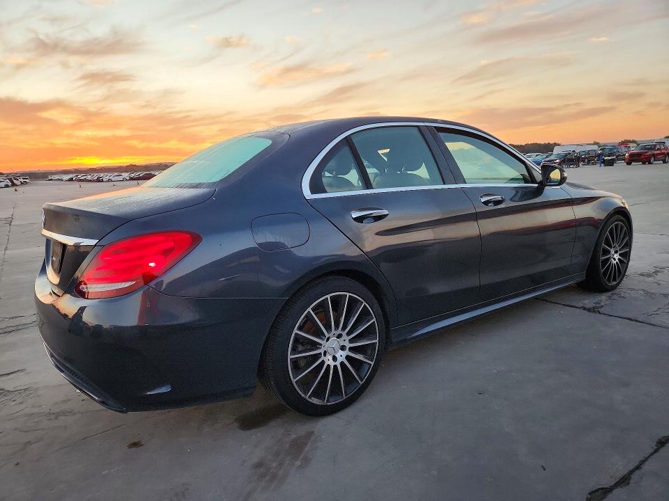 Продажа на аукционе авто 2016 Mercedes-benz C, vin: 55SWF4JB2GU106251, номер лота: 72502816