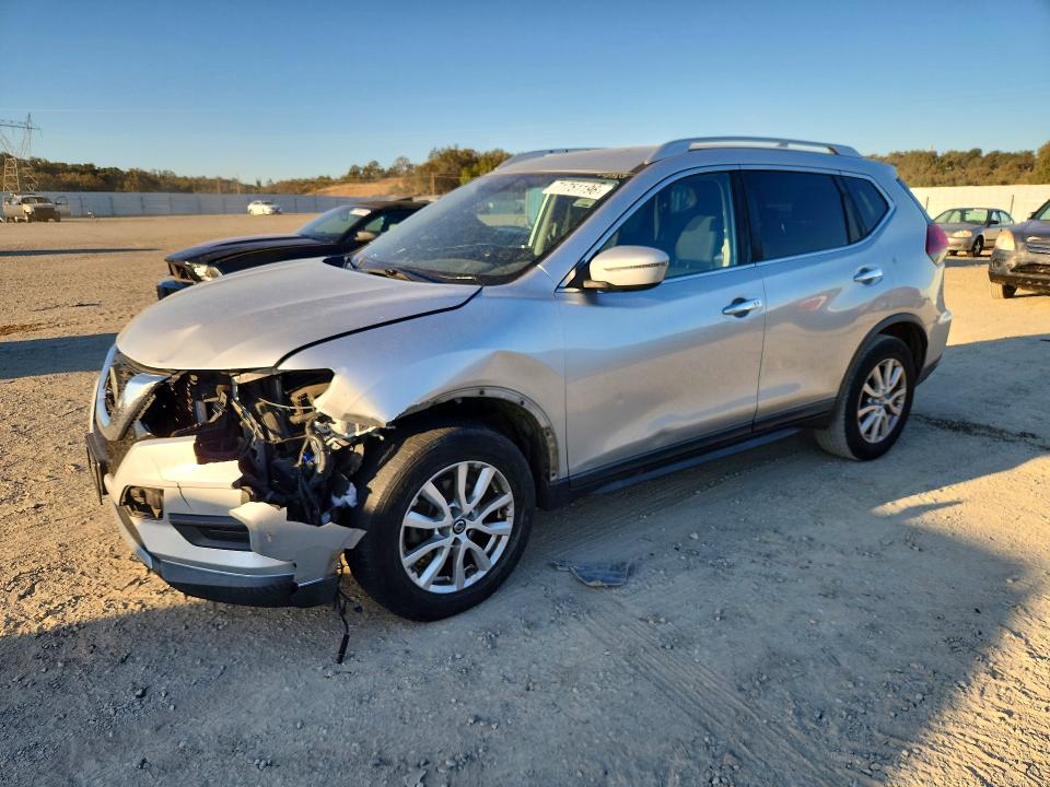 2018 Nissan Rogue მანქანა იყიდება აუქციონზე, vin: KNMAT2MV0JP568576, აუქციონის ნომერი: 71751196