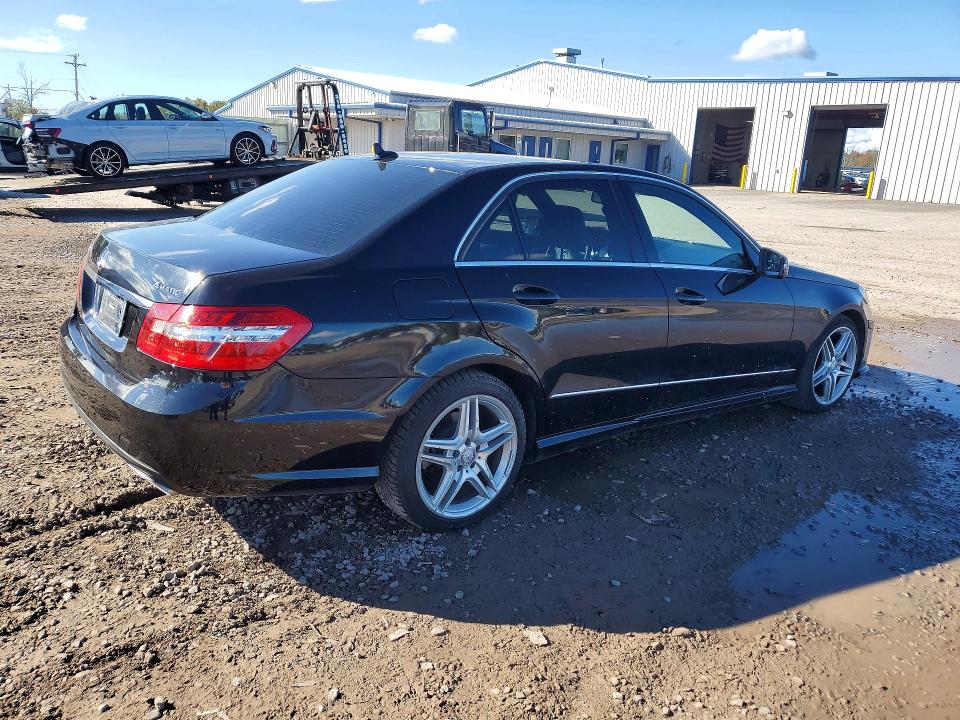 Продажа на аукционе авто 2011 Mercedes-benz E, vin: WDDHF8HB0BA365691, номер лота: 72573316