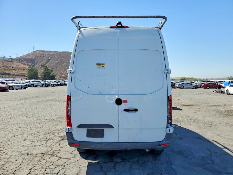 71390556 :رقم المزاد ، WD4PF0CD5KP027299 vin ، 2019 Mercedes-benz Sprinter مزاد بيع
