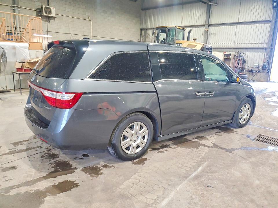 71712426 :رقم المزاد ، 5FNRL5H92BB507730 vin ، 2011 Honda Odyssey مزاد بيع