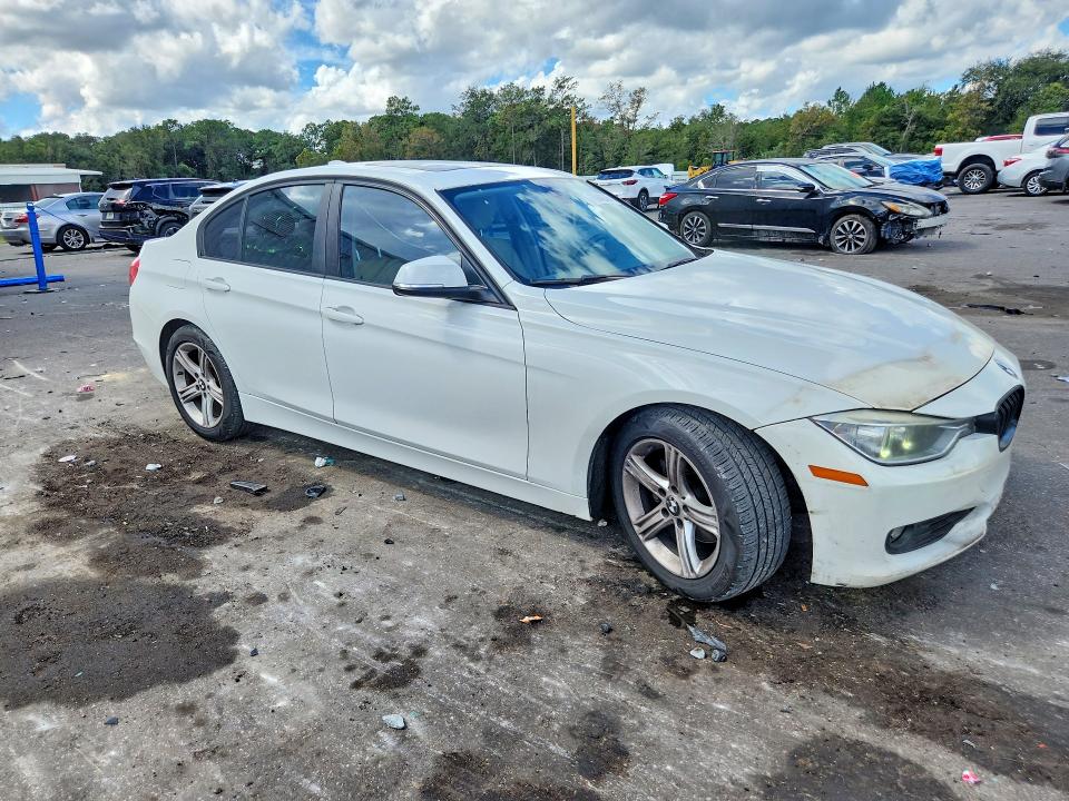 70940646 :رقم المزاد ، WBA3A5C59EJ463381 vin ، 2014 Bmw 328 مزاد بيع