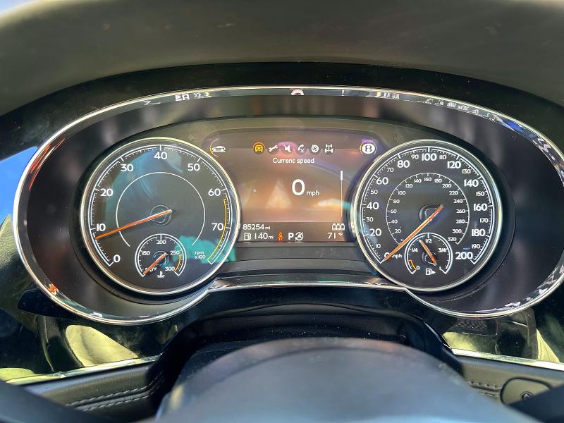 2017 Bentley Bentayga მანქანა იყიდება აუქციონზე, vin: SJAAC2ZV0HC016071, აუქციონის ნომერი: 71785046