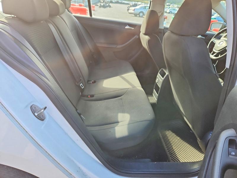 71427016 :رقم المزاد ، 3VW267AJ4GM289041 vin ، 2016 Volkswagen Jetta مزاد بيع