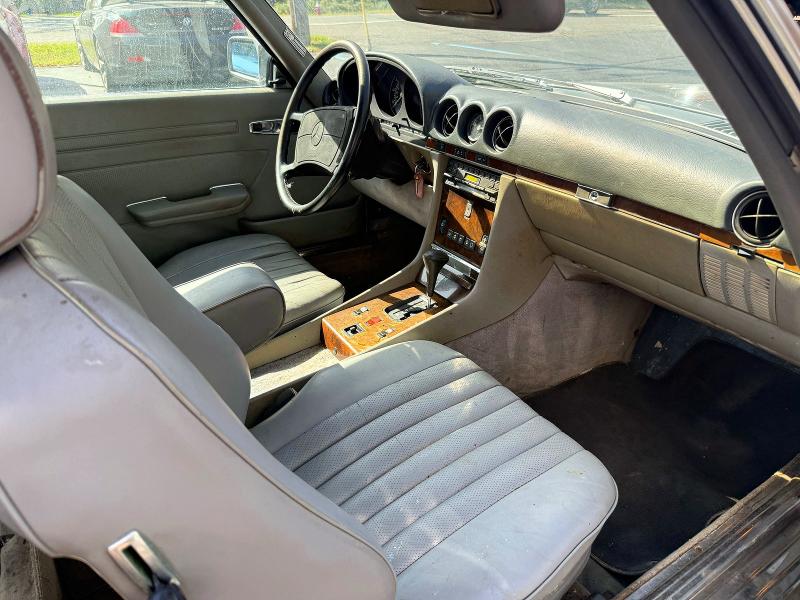 72846646 :رقم المزاد ، WDBBA48D9HA061016 vin ، 1987 Mercedes-benz 560 مزاد بيع
