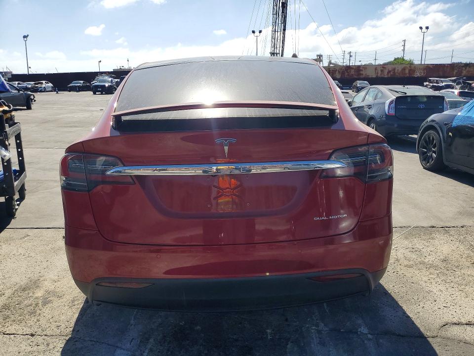 Продажа на аукционе авто 2019 Tesla Model X, vin: 5YJXCDE21KF211820, номер лота: 73739166