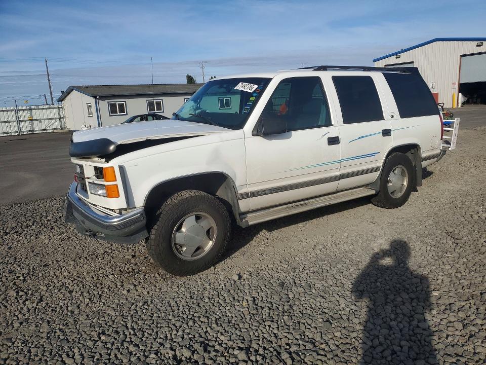 1997 Gmc Yukon მანქანა იყიდება აუქციონზე, vin: 1GKEK13R6VJ762240, აუქციონის ნომერი: 71492786